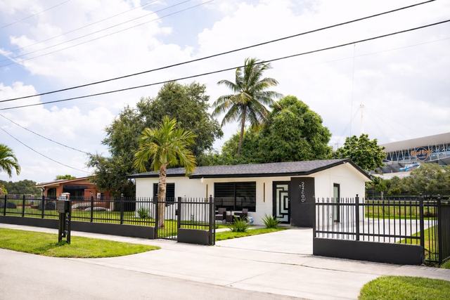 Hard Rock Stadium House &mdash; photo 6