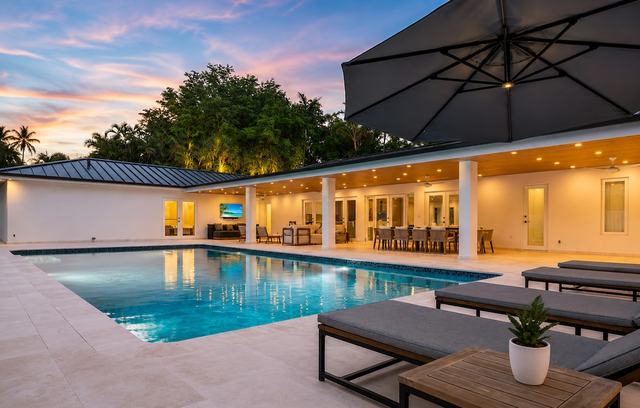 Luxury Pool Villa &mdash; photo 1